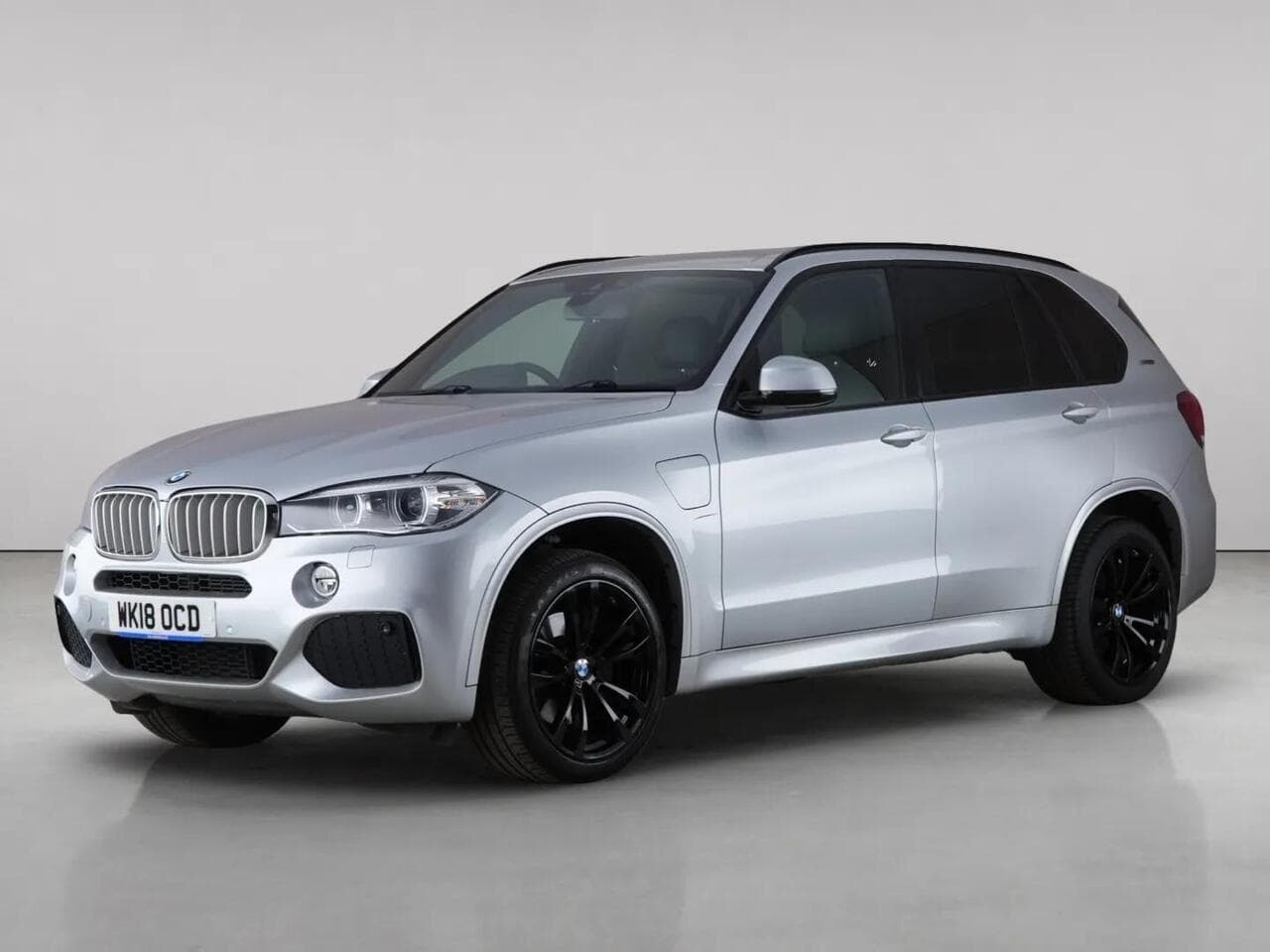 BMW X5 thumbnail Front Left