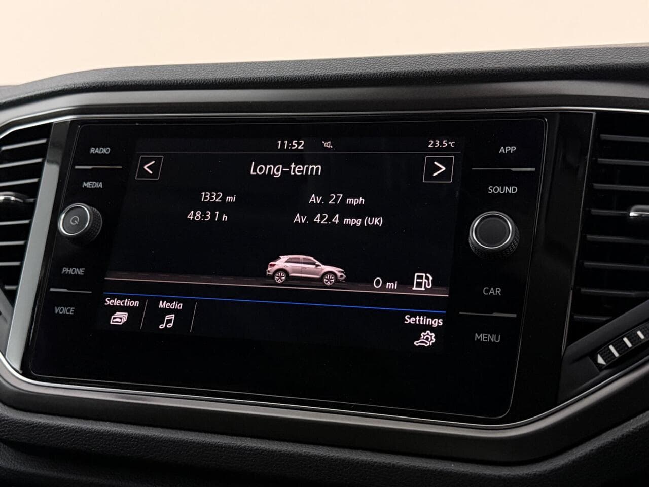 Volkswagen T-Roc thumbnail Infotainment System