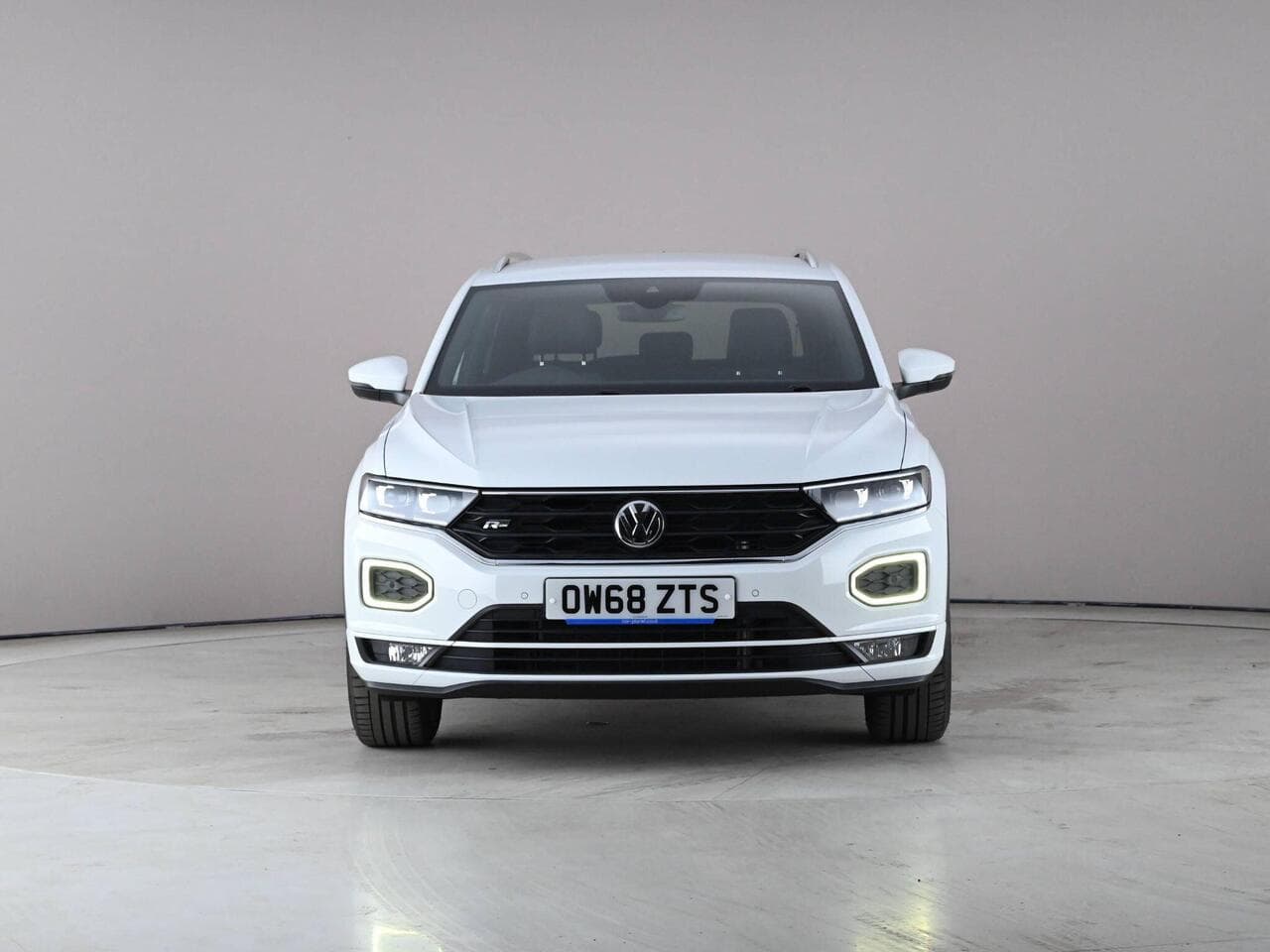 Volkswagen T-Roc thumbnail Front