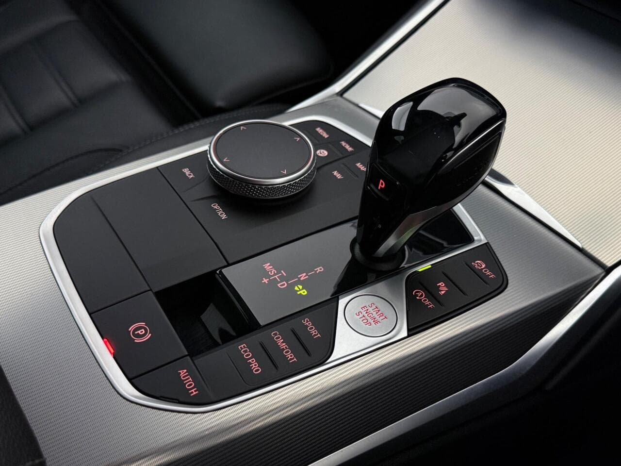 BMW 3 Series thumbnail Interior Front
