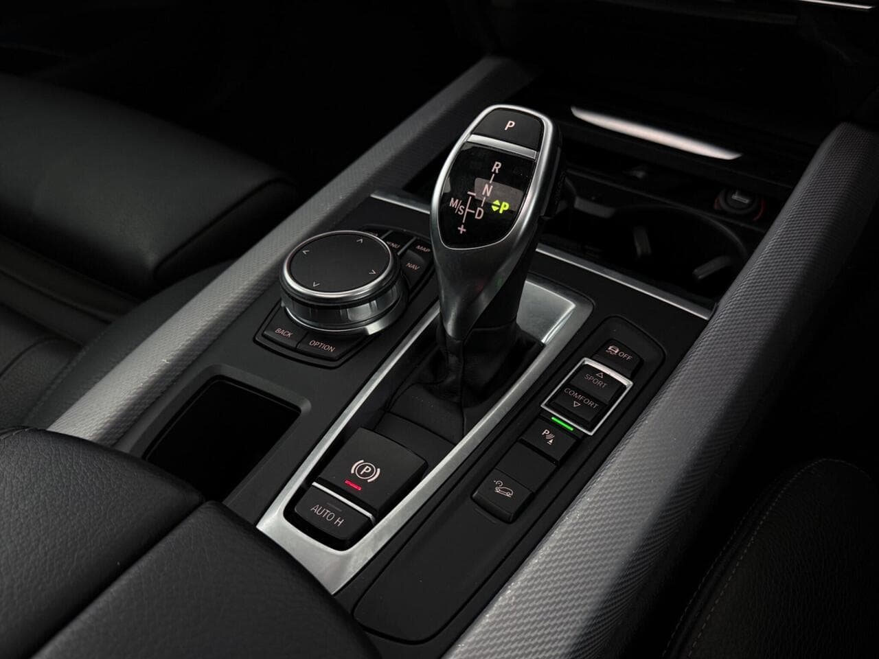 BMW X5 thumbnail Interior Front