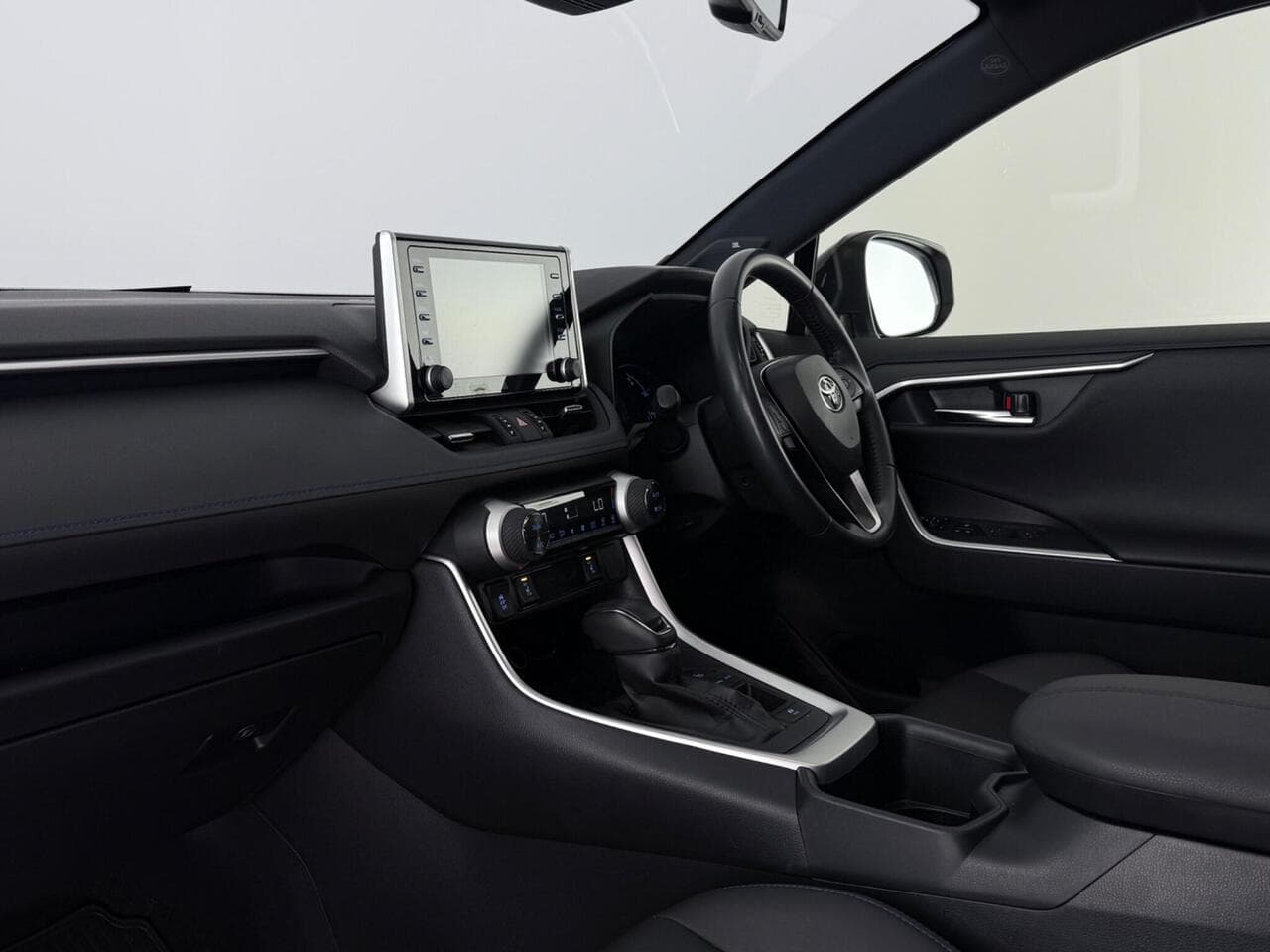 Toyota RAV4 thumbnail Interior Front