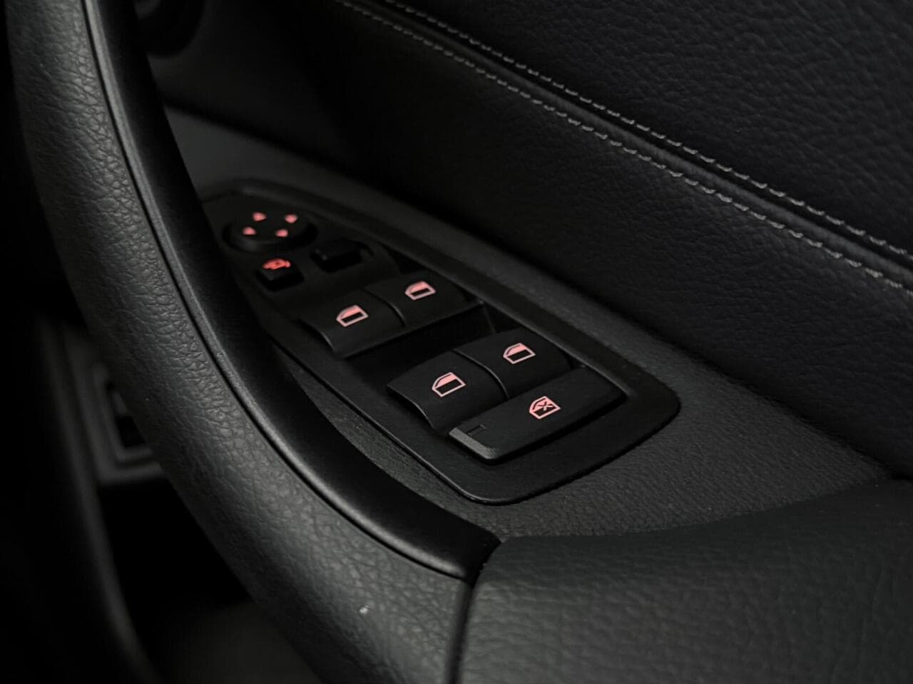 BMW X1 thumbnail Misc Controls