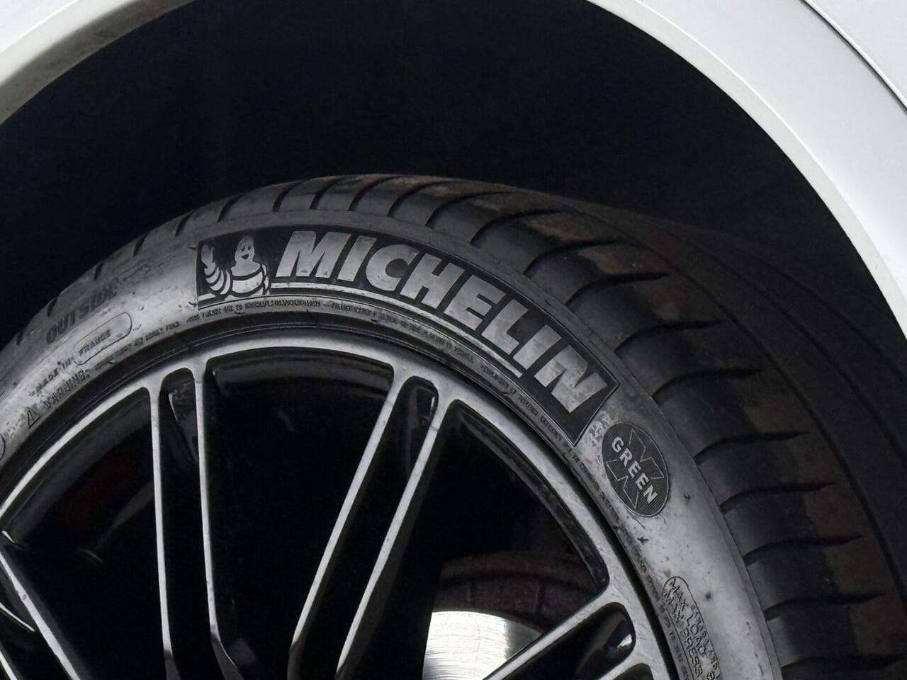 Porsche Cayenne thumbnail Tyre Tread