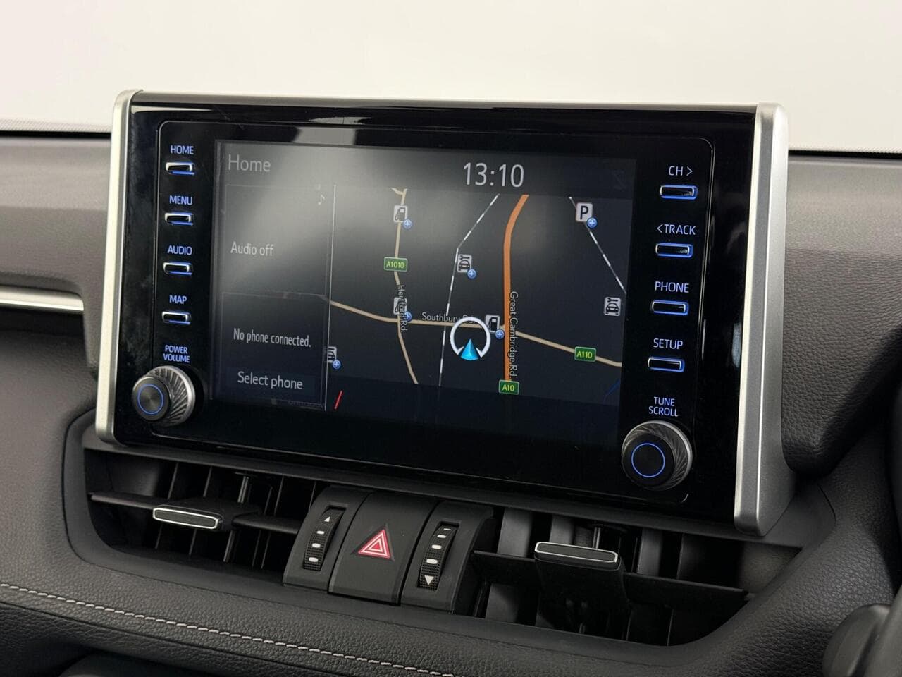 Toyota RAV4 thumbnail Infotainment System