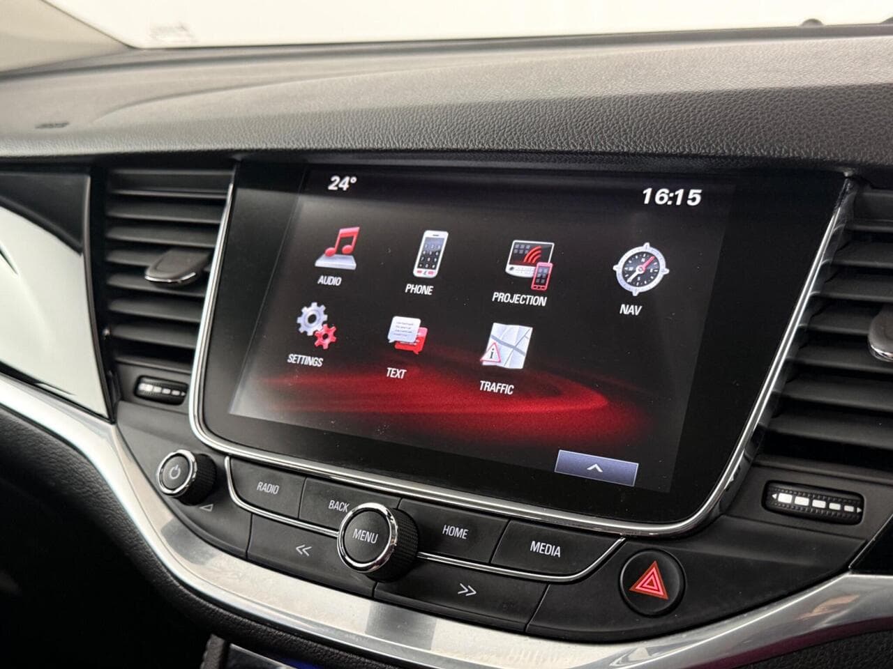Vauxhall Astra thumbnail Infotainment System