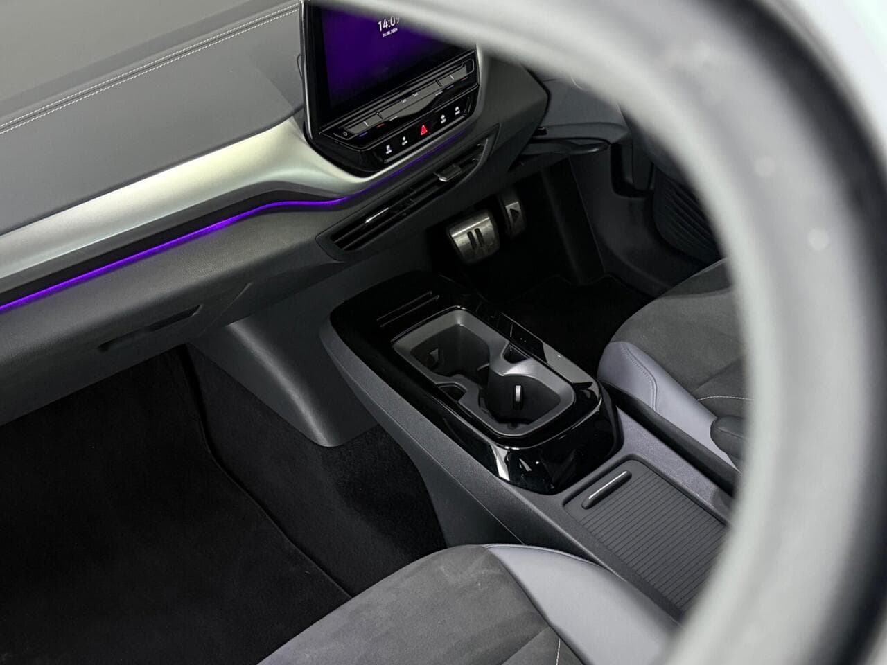 Volkswagen ID.4 thumbnail Interior Front