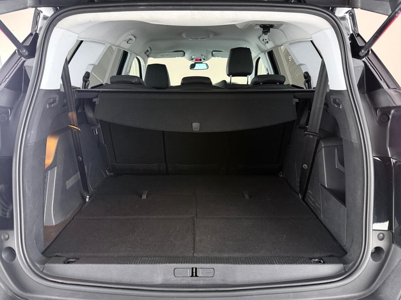 Peugeot 5008 thumbnail Boot