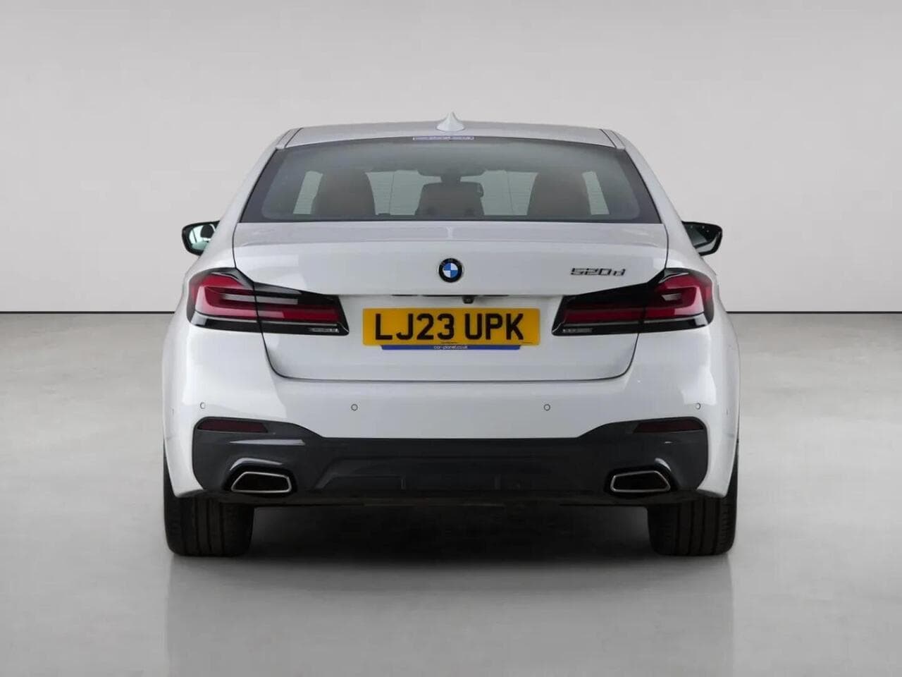 BMW 5 Series thumbnail Rear