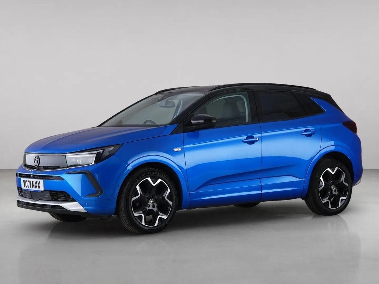 Vauxhall Grandland X thumbnail Front Left