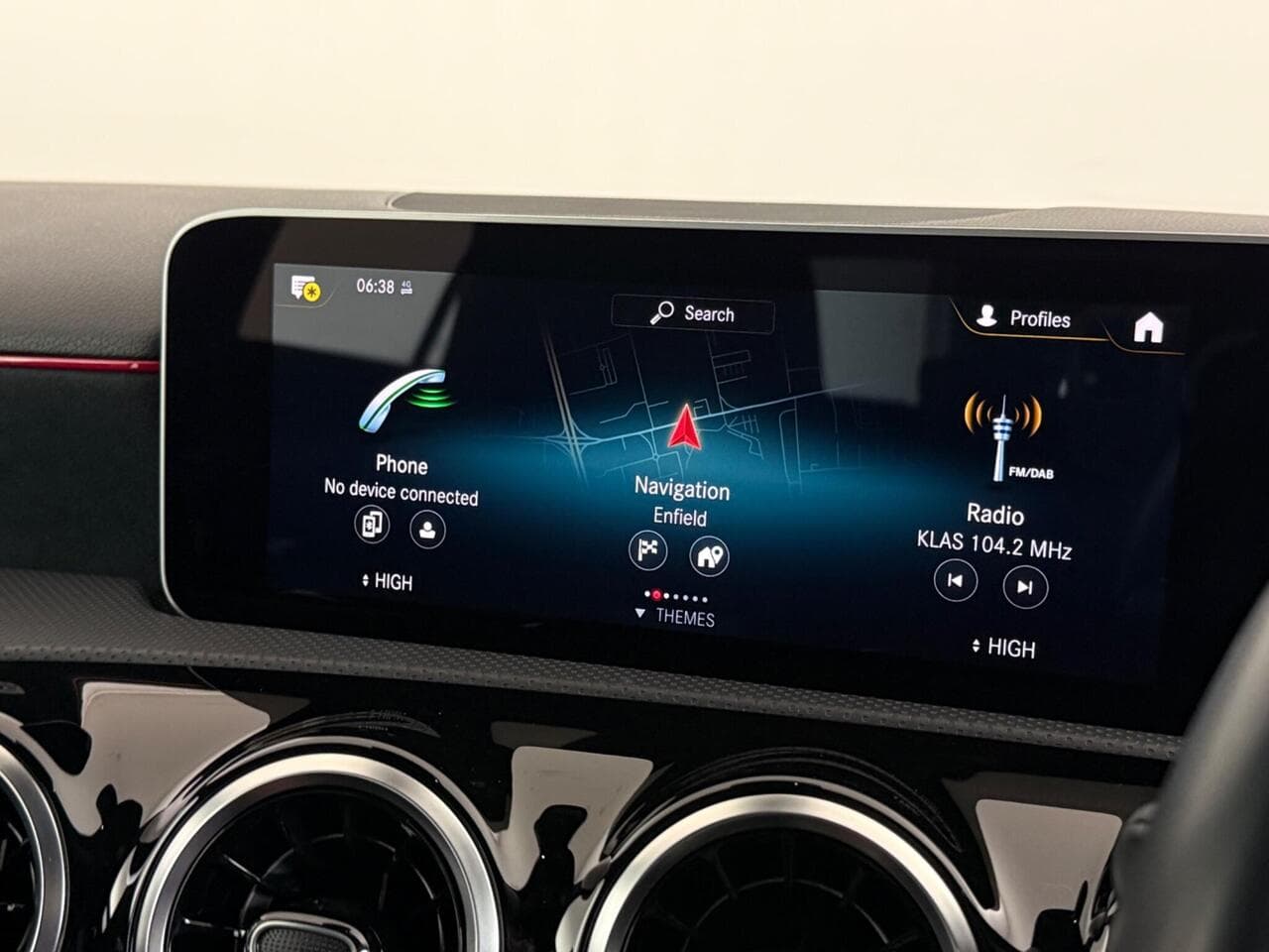 Mercedes-Benz A Class thumbnail Infotainment System