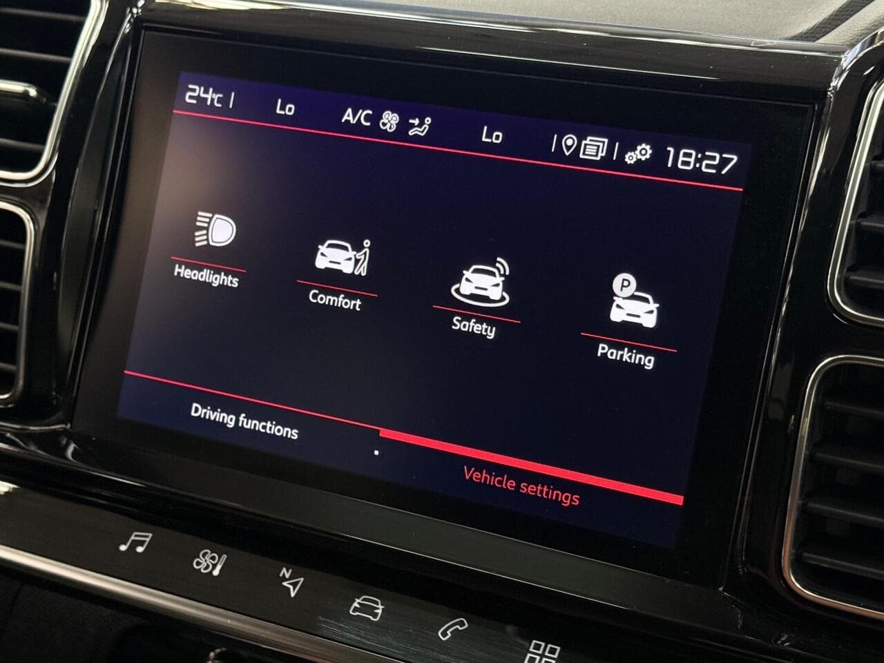 Citroen C5 Aircross thumbnail Infotainment System