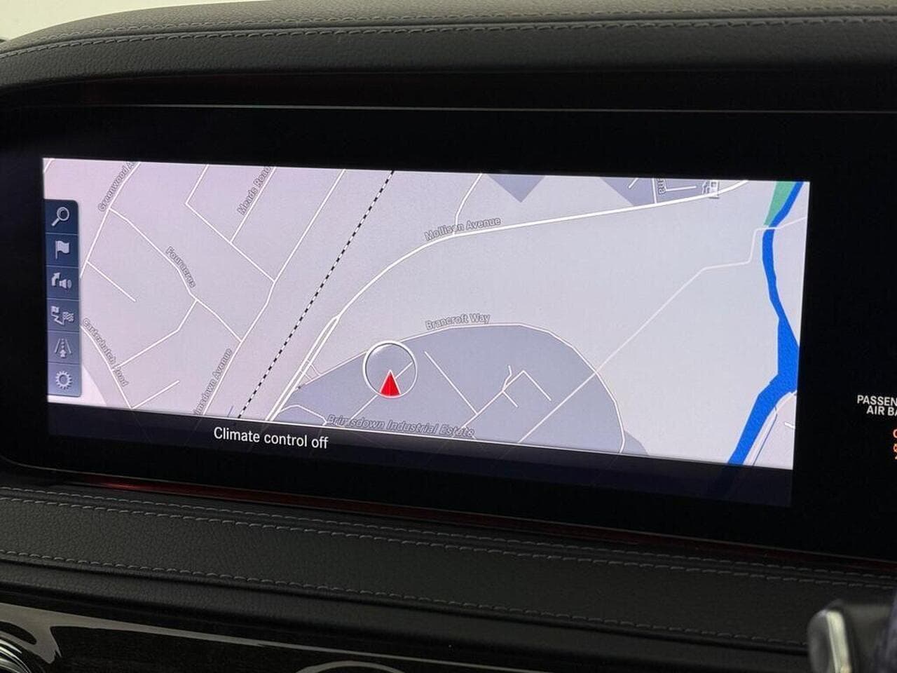 Mercedes-Benz S Class thumbnail Infotainment System