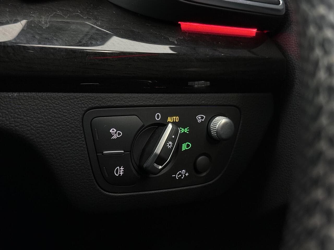 Audi Q5 thumbnail Misc Controls