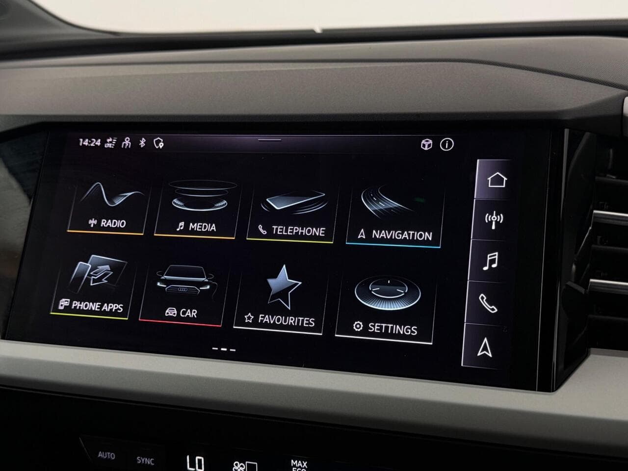 Audi Q4 e-tron thumbnail Infotainment System