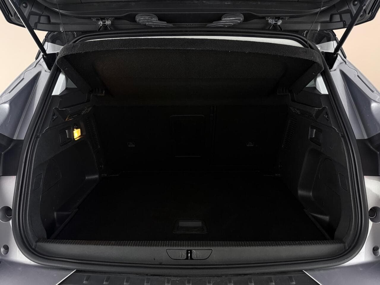 Vauxhall Grandland X thumbnail Boot