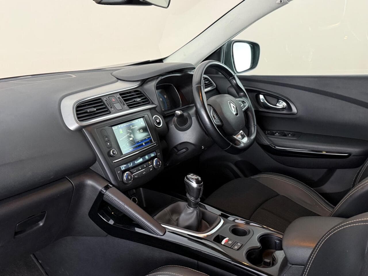 Renault Kadjar thumbnail Interior Front
