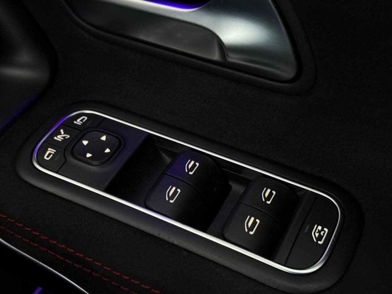 Mercedes-Benz CLA thumbnail Misc Controls