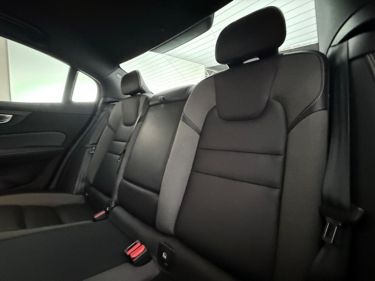 Volvo S60 thumbnail Seats Rear