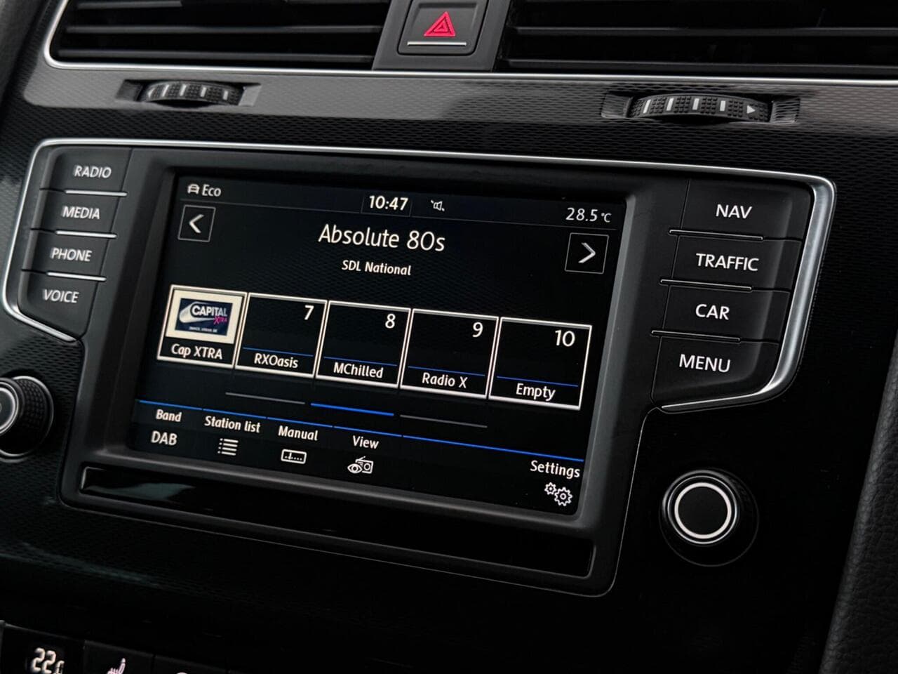 Volkswagen Golf thumbnail Infotainment System
