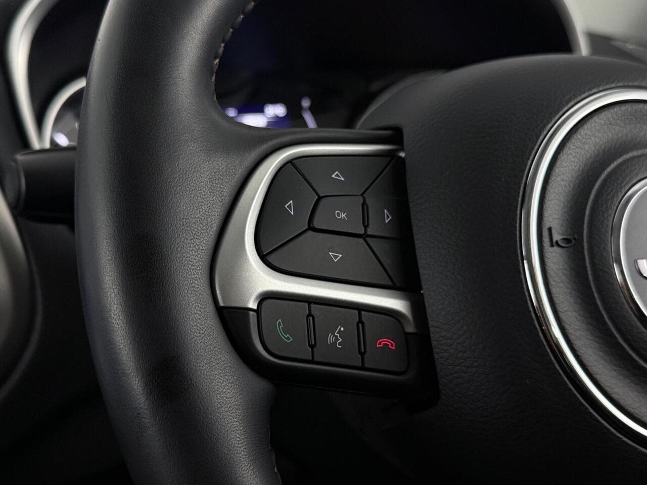 Jeep Compass thumbnail Misc Controls