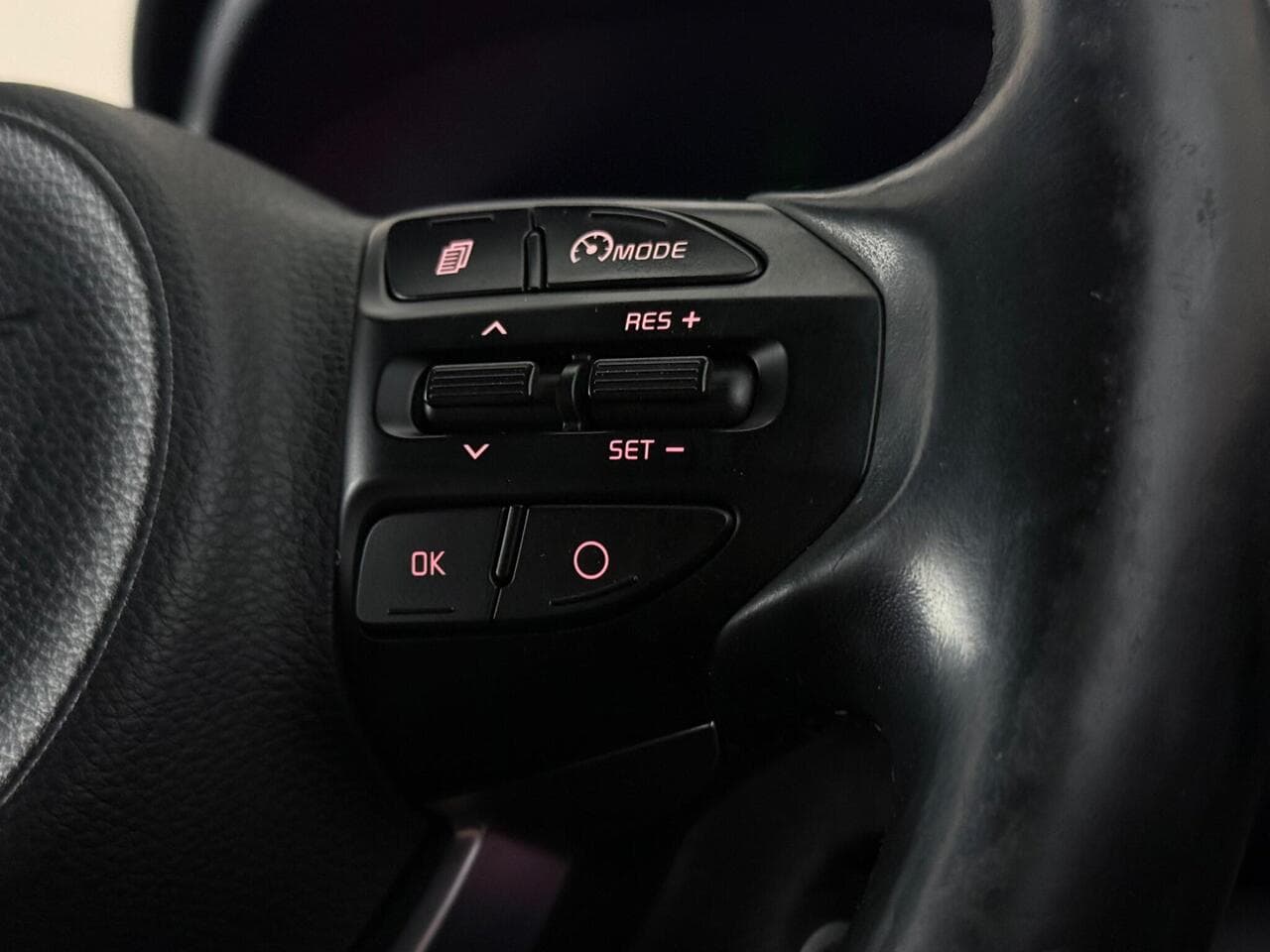 Kia Rio thumbnail Misc Controls