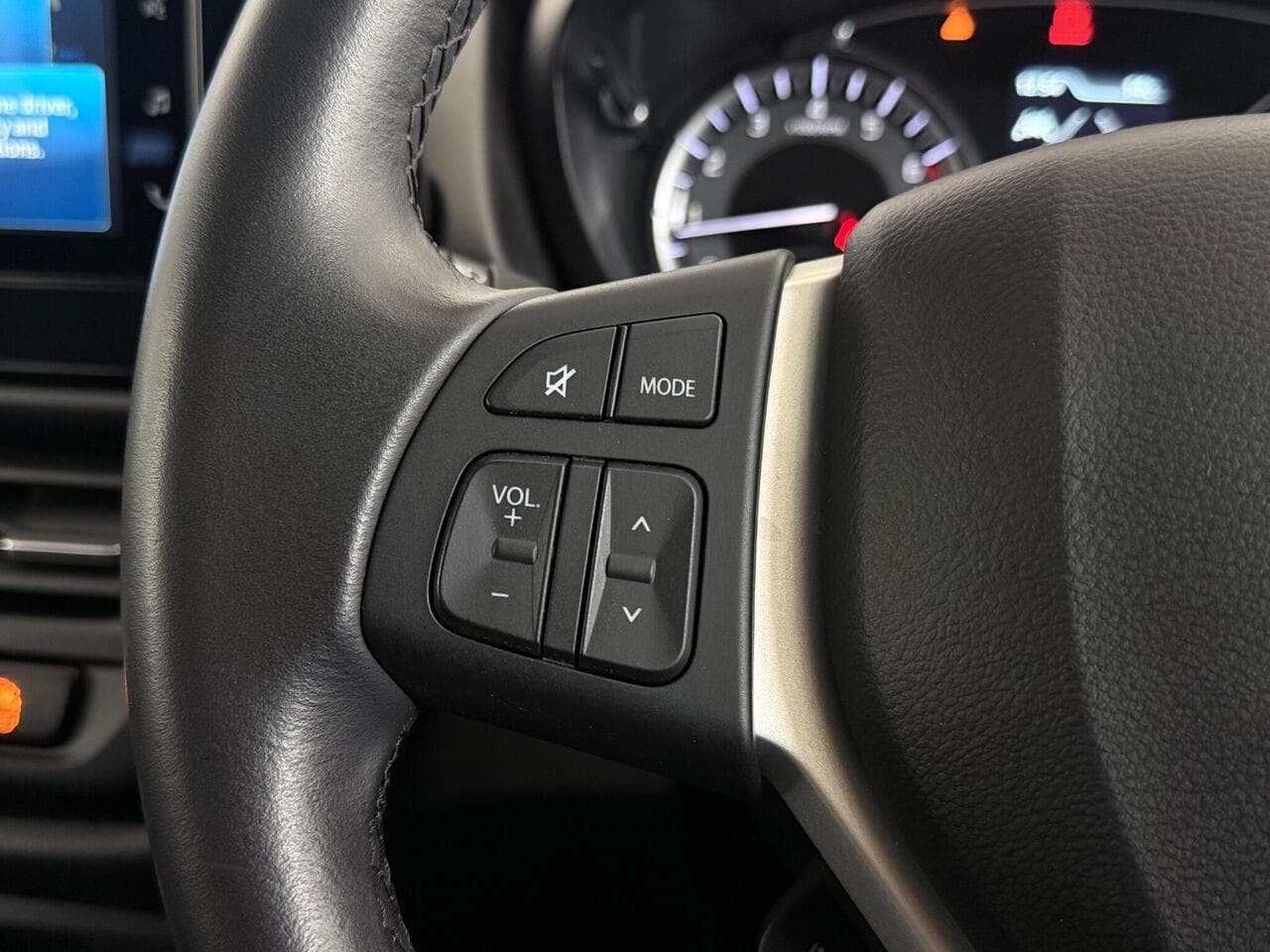 Suzuki S-Cross thumbnail Misc Controls