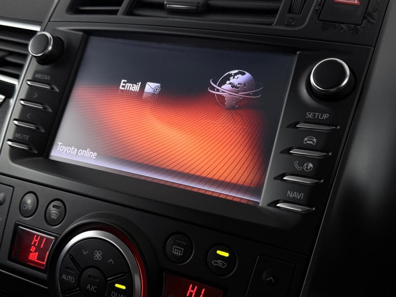 Toyota Verso thumbnail Infotainment System