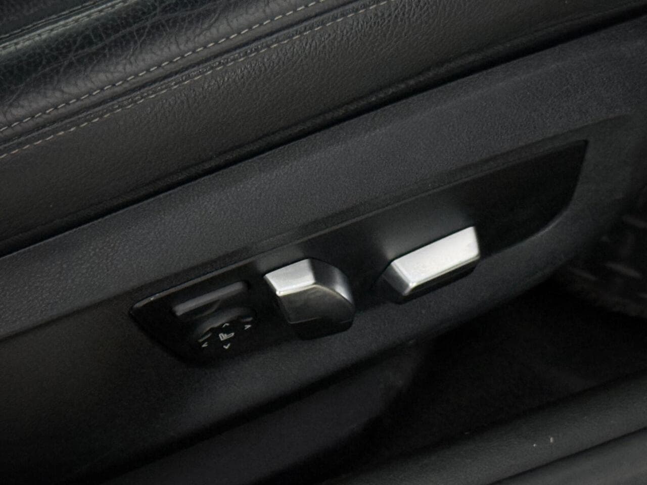 BMW 5 Series thumbnail Misc Controls