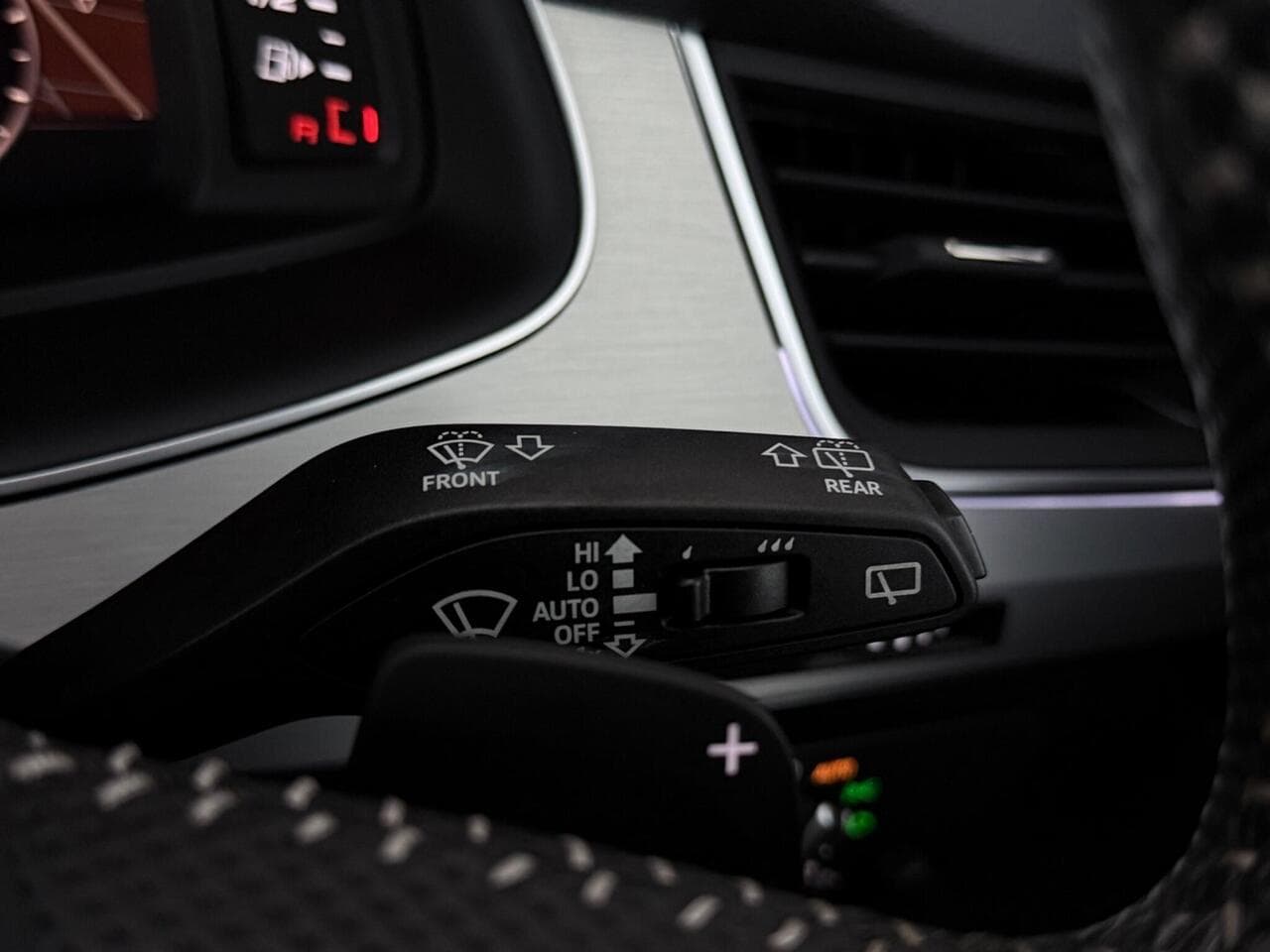 Audi Q7 thumbnail Misc Controls