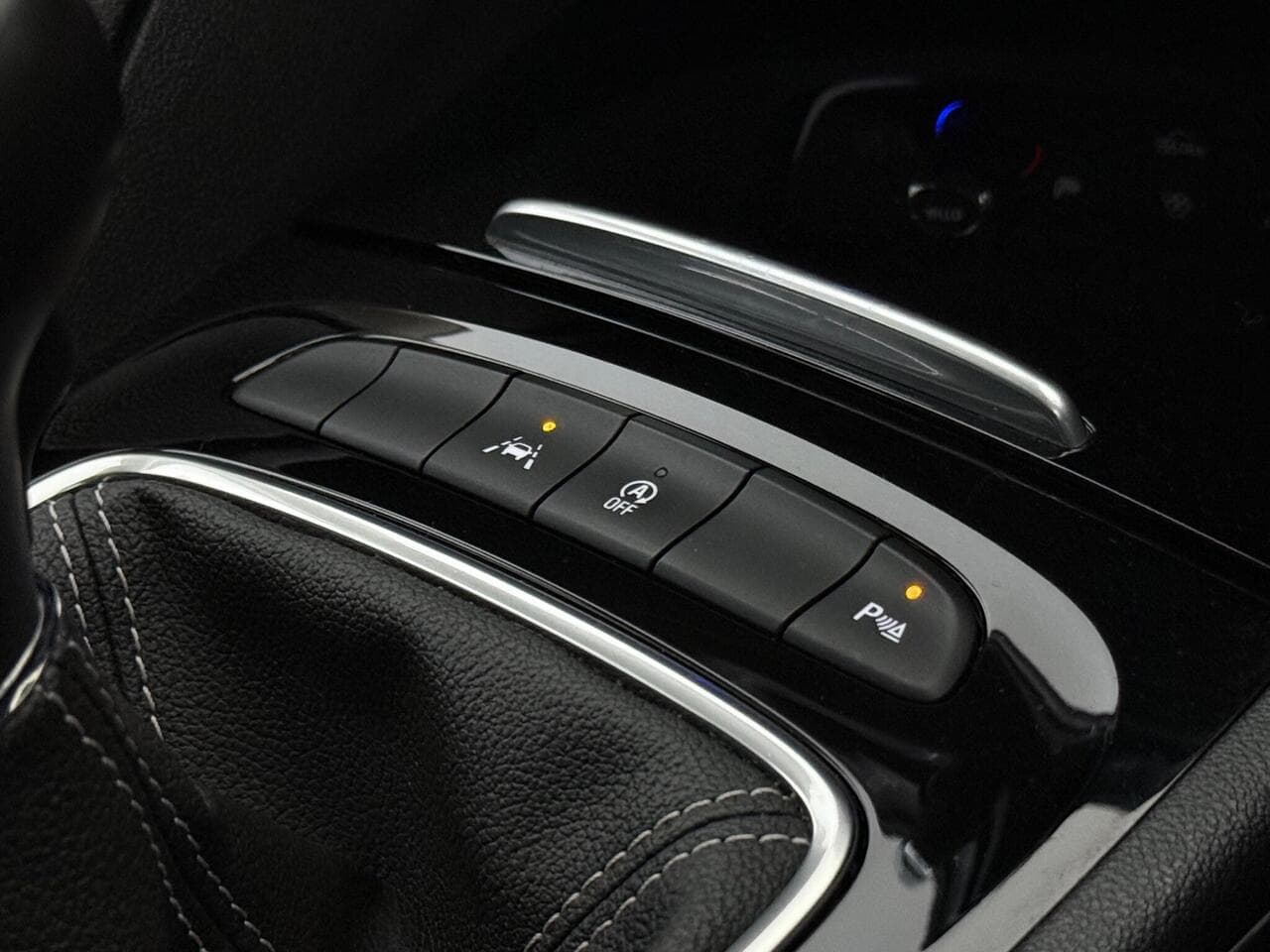 Vauxhall Insignia thumbnail Misc Controls