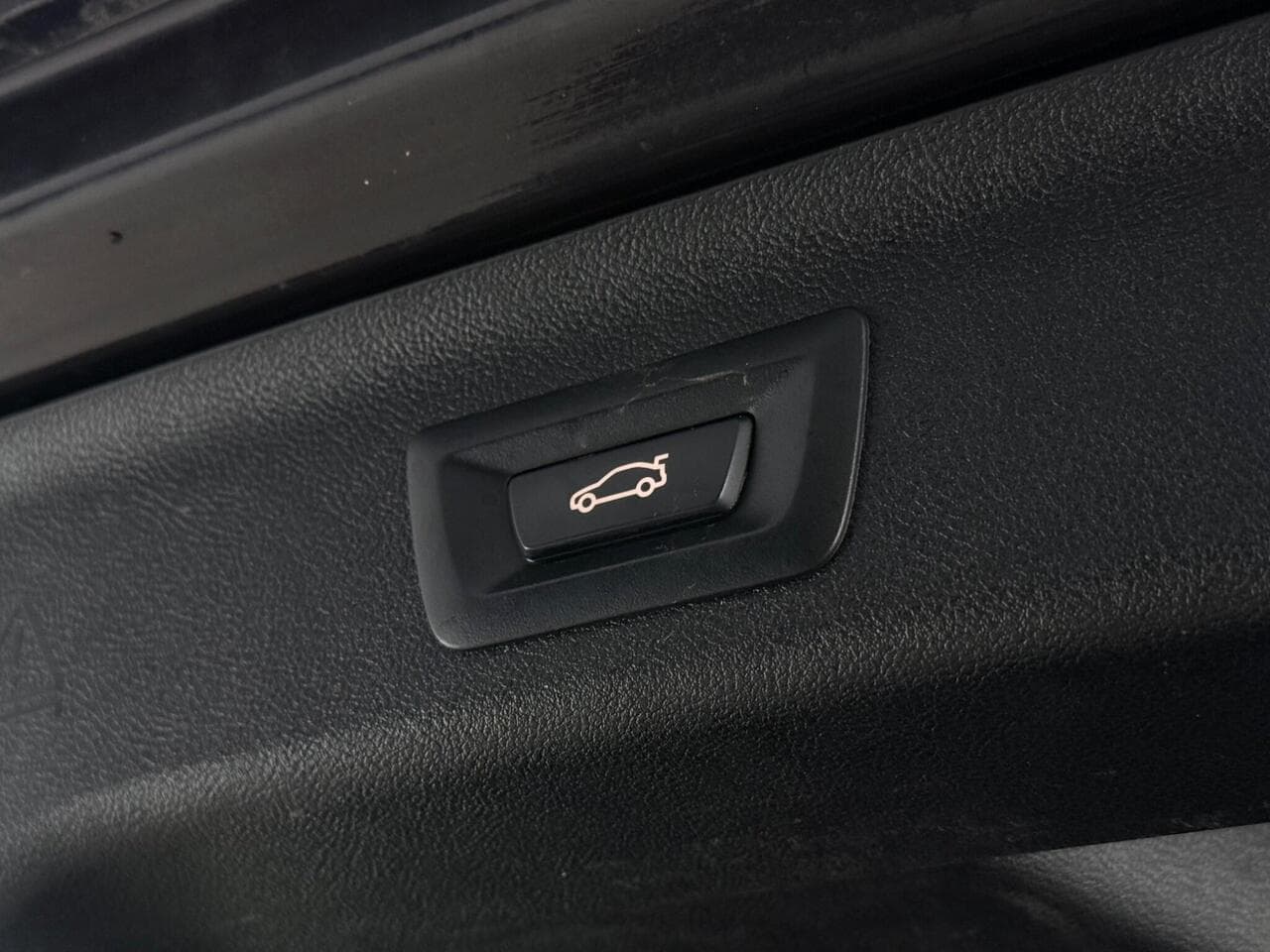 BMW 5 Series thumbnail Misc Controls