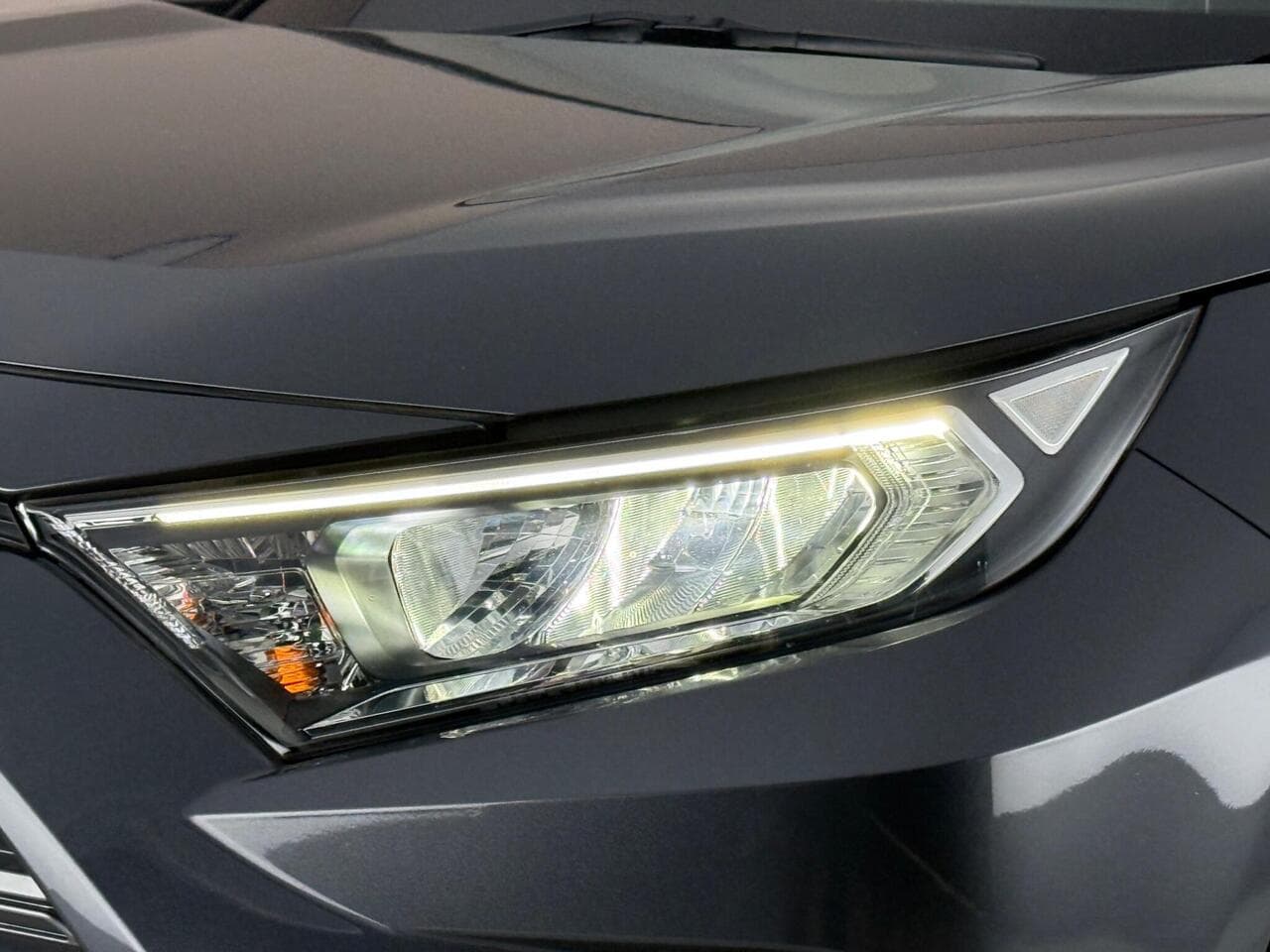 Toyota RAV4 thumbnail Lights Front