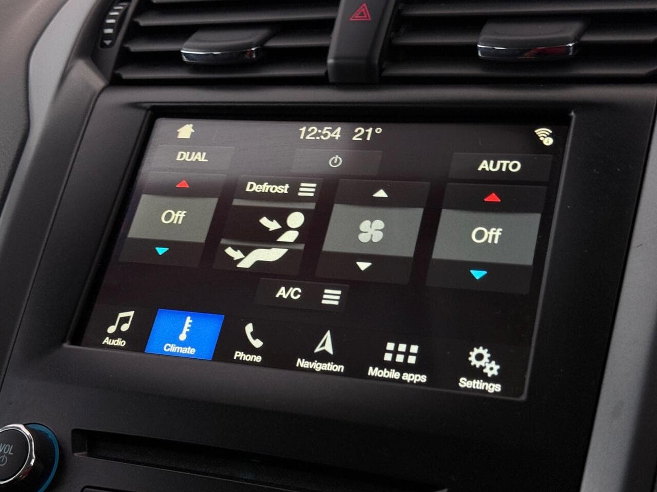 Ford Mondeo thumbnail Infotainment System