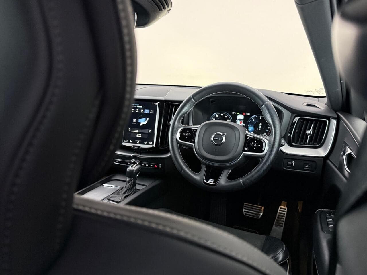 Volvo XC60 thumbnail Interior Front