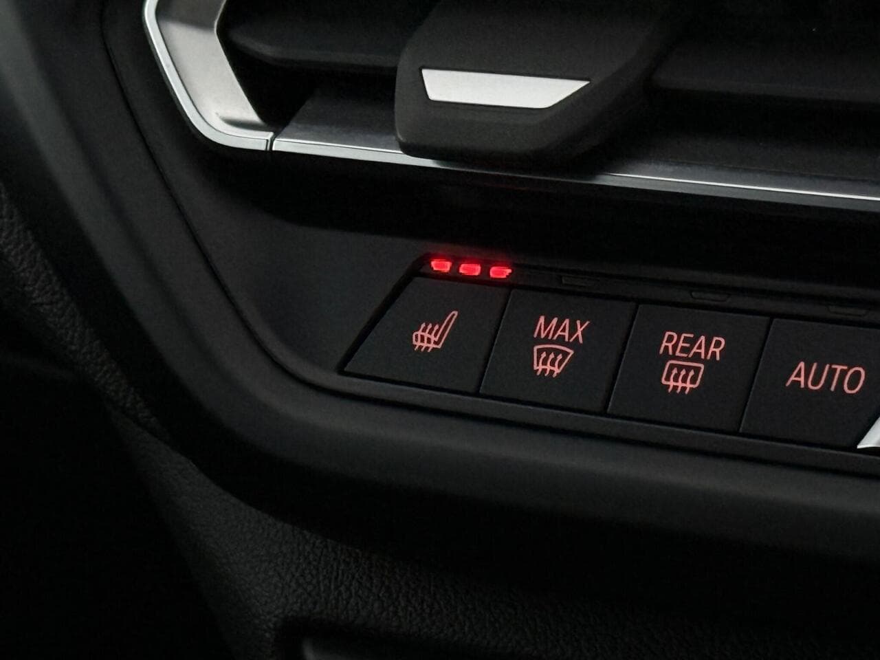 BMW 2 Series Gran Coupe thumbnail Misc Controls