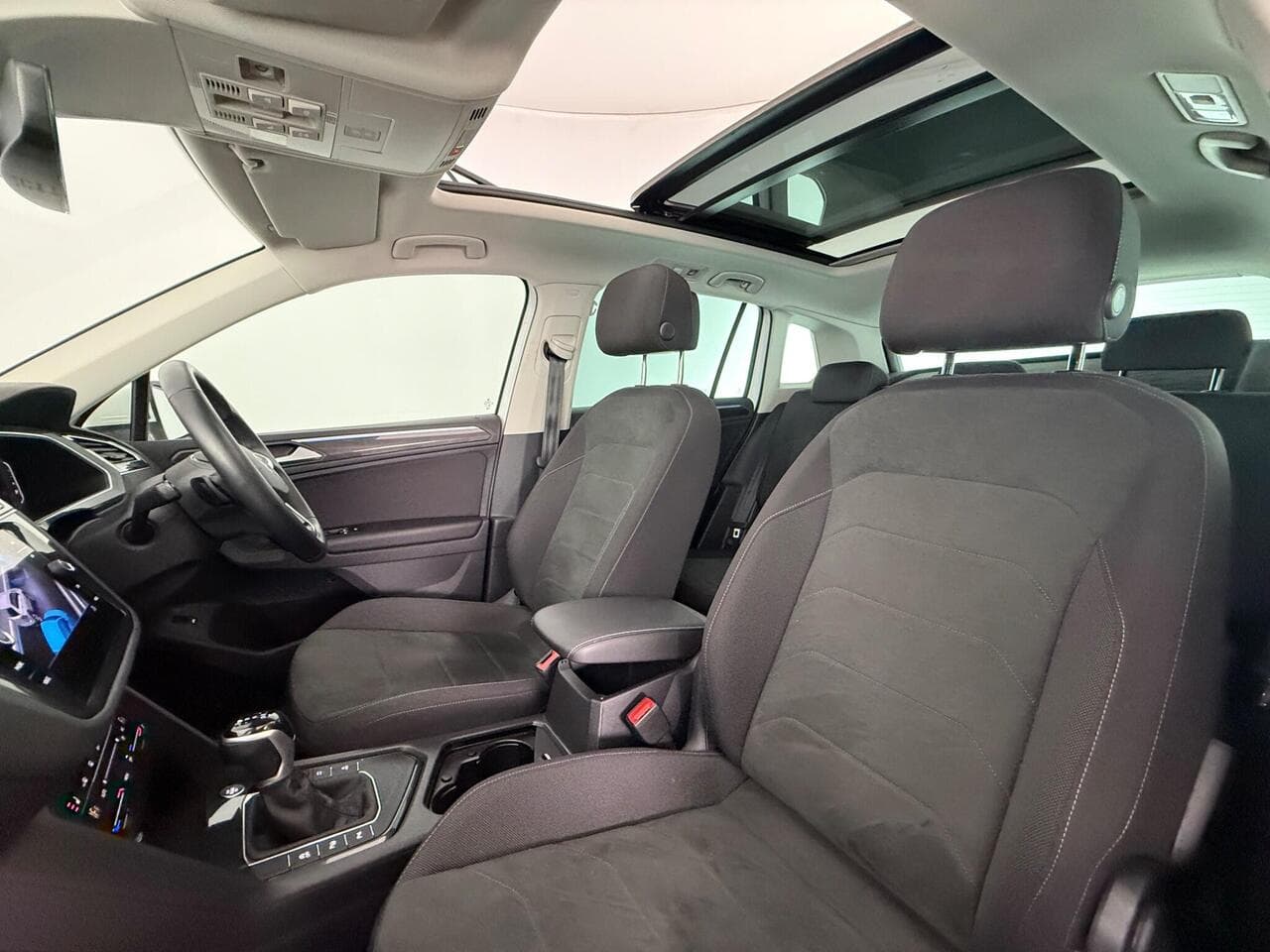 Volkswagen Tiguan thumbnail Seat Front Passenger