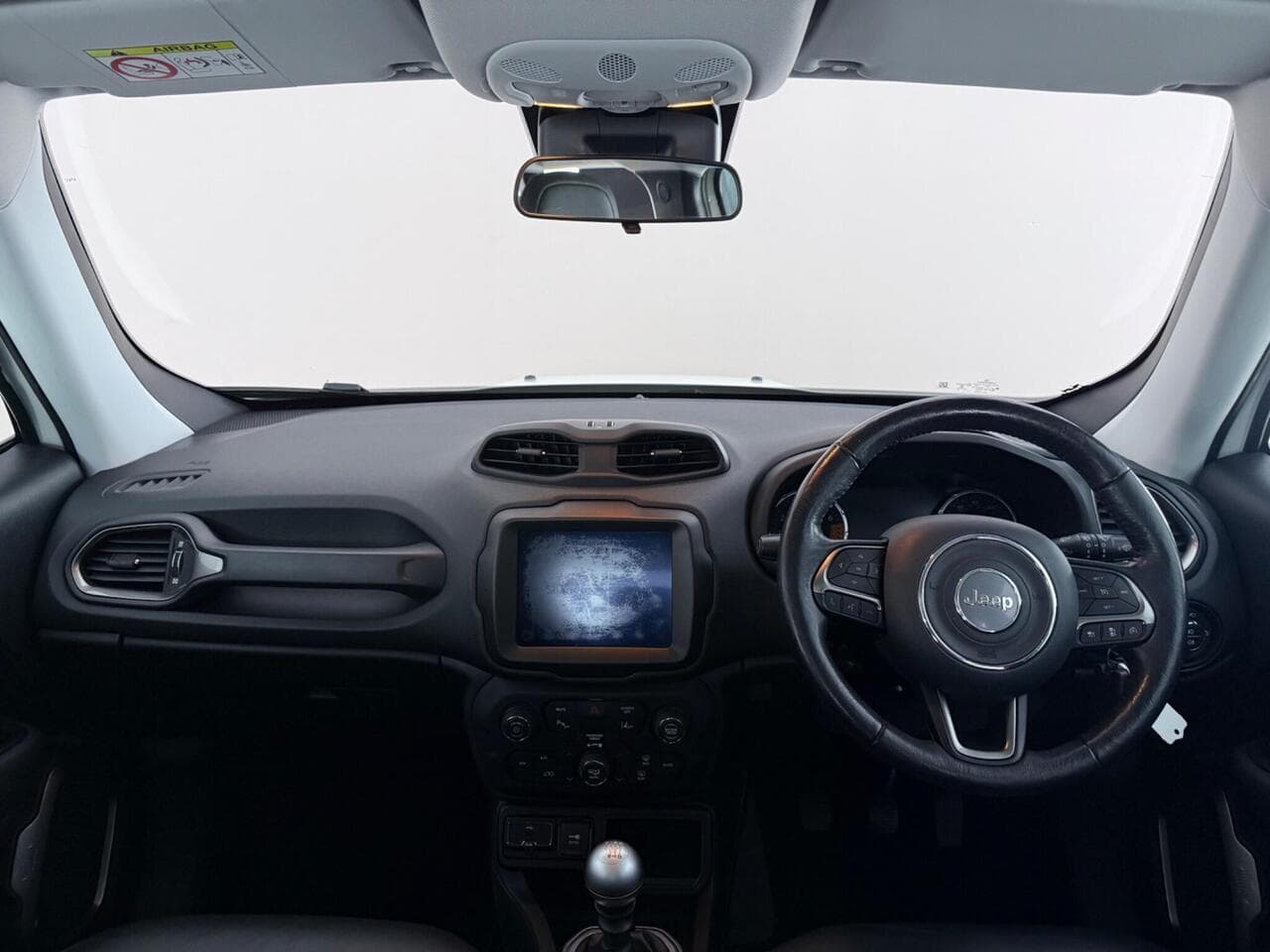 Jeep Renegade thumbnail Interior Front
