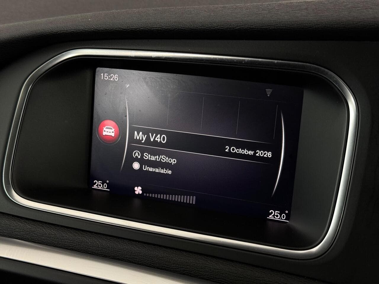Volvo V40 thumbnail Infotainment System