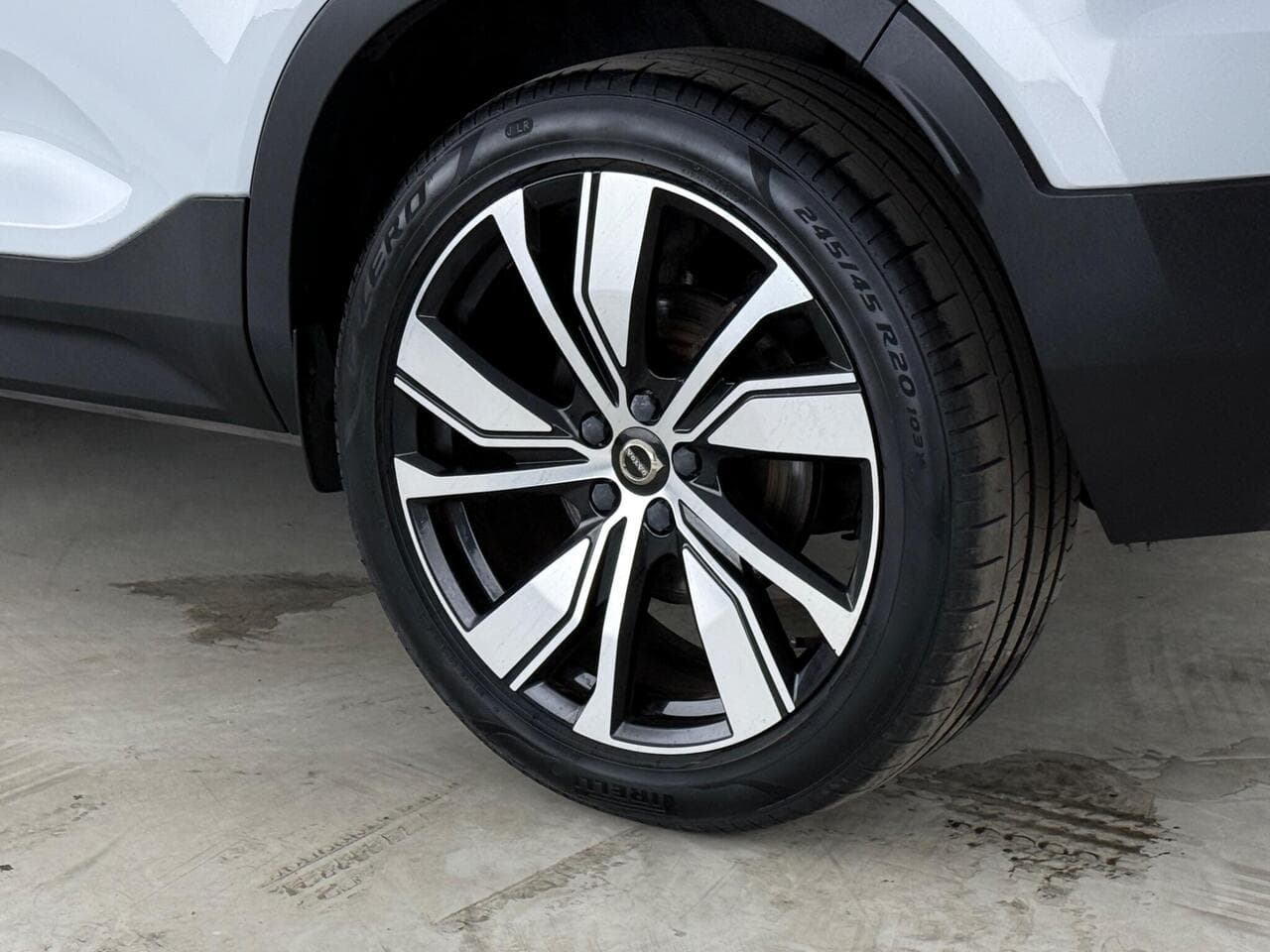 Volvo XC40 thumbnail Wheel