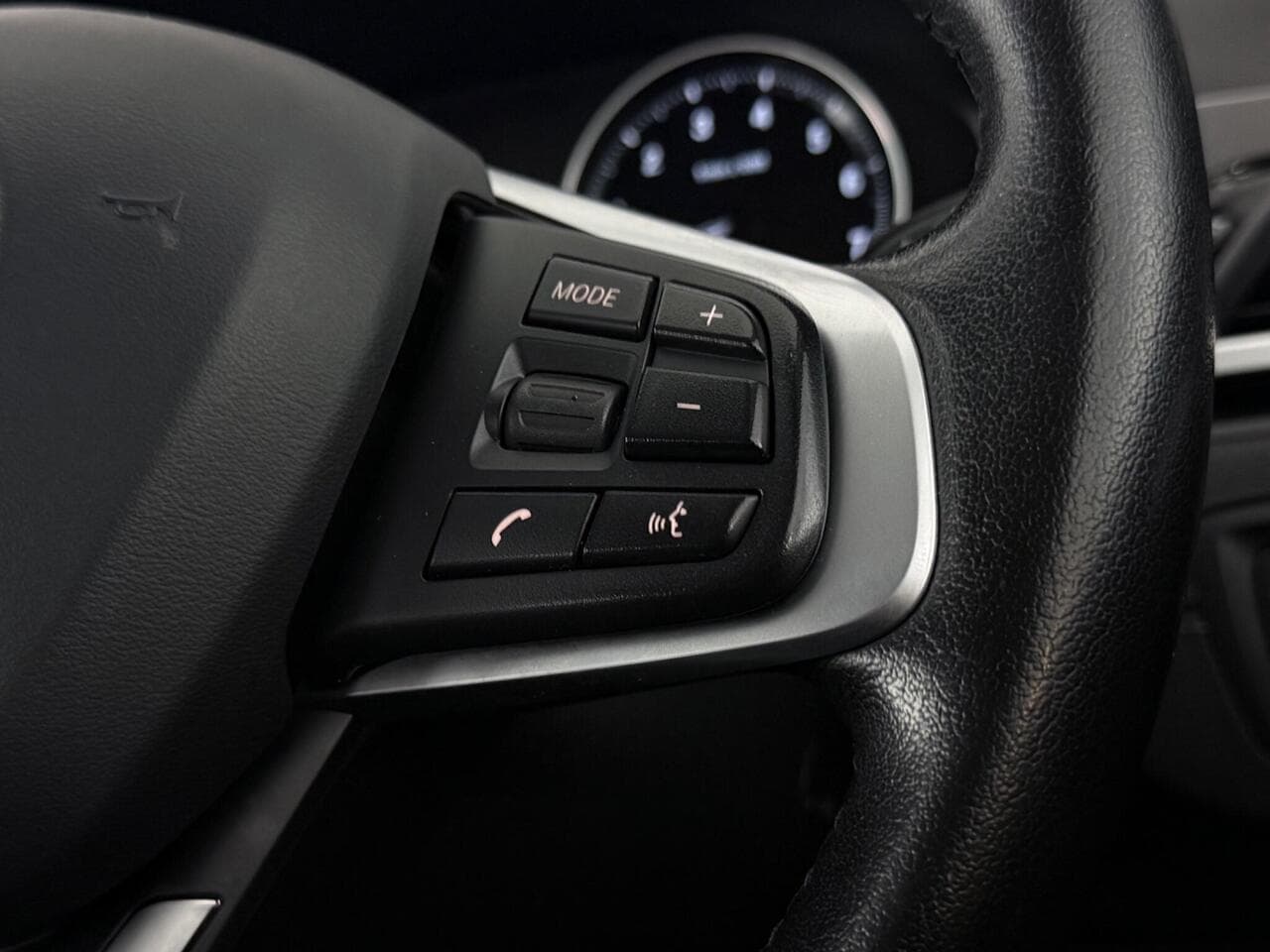 BMW X1 thumbnail Misc Controls