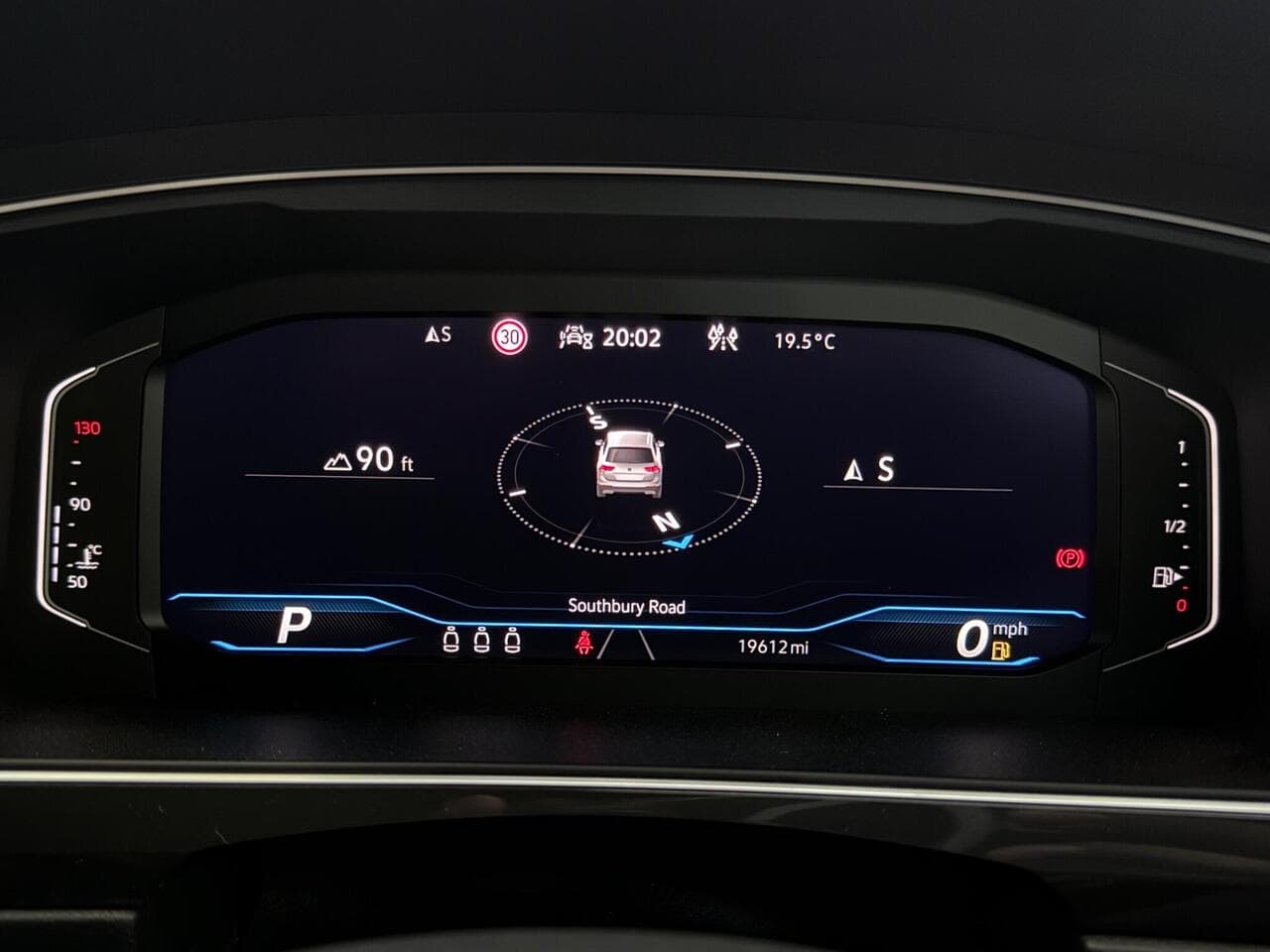 Volkswagen Tiguan thumbnail Driver Instruments