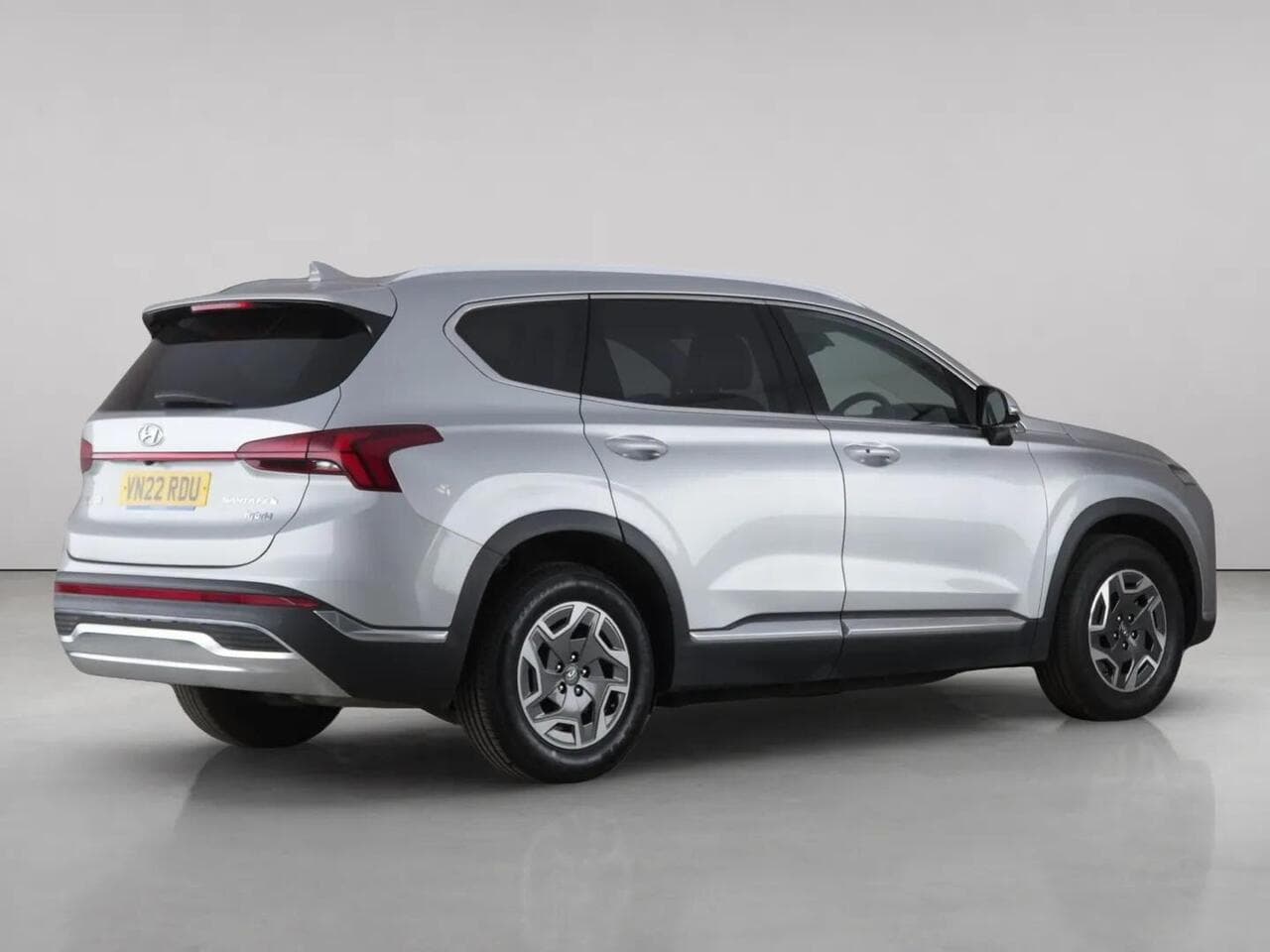 Hyundai Santa Fe thumbnail Rear Right