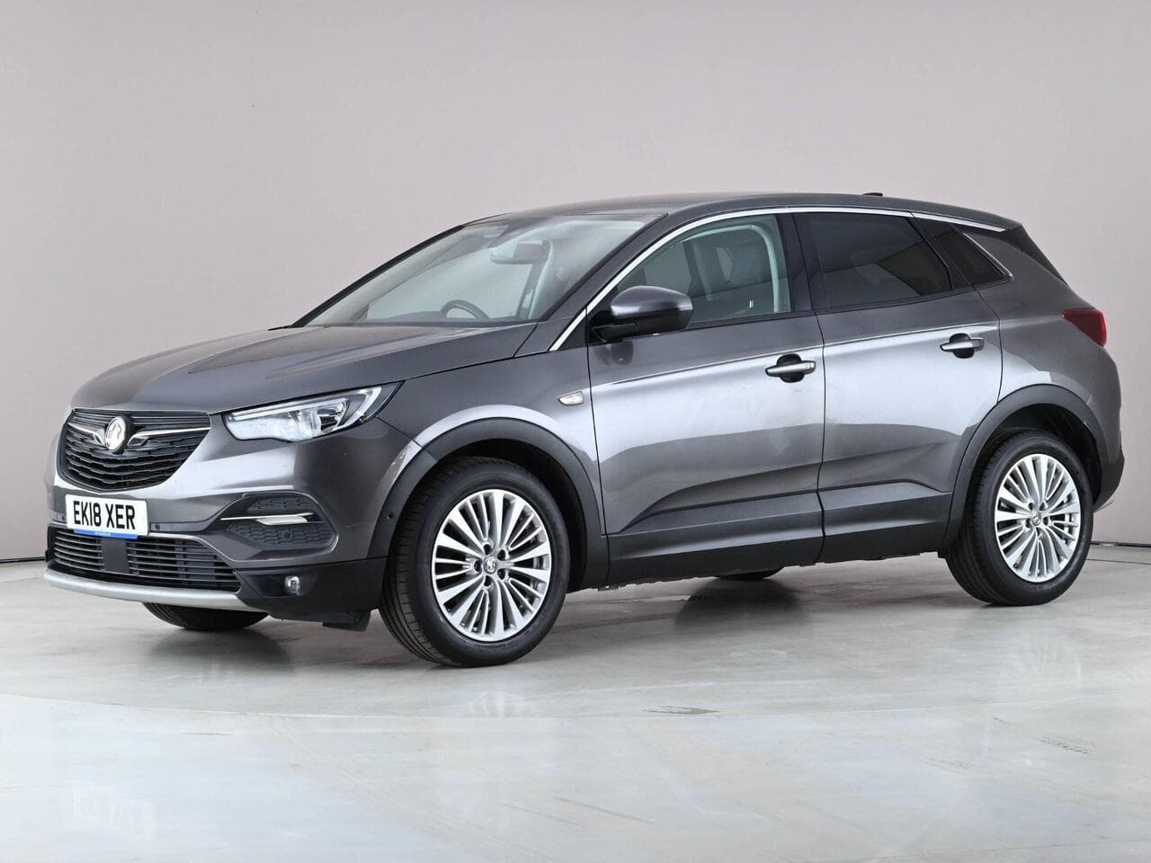 Vauxhall Grandland X thumbnail Front Left