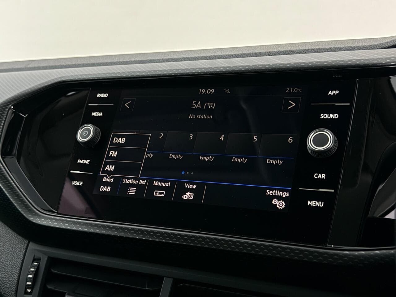 Volkswagen T-Cross thumbnail Infotainment System