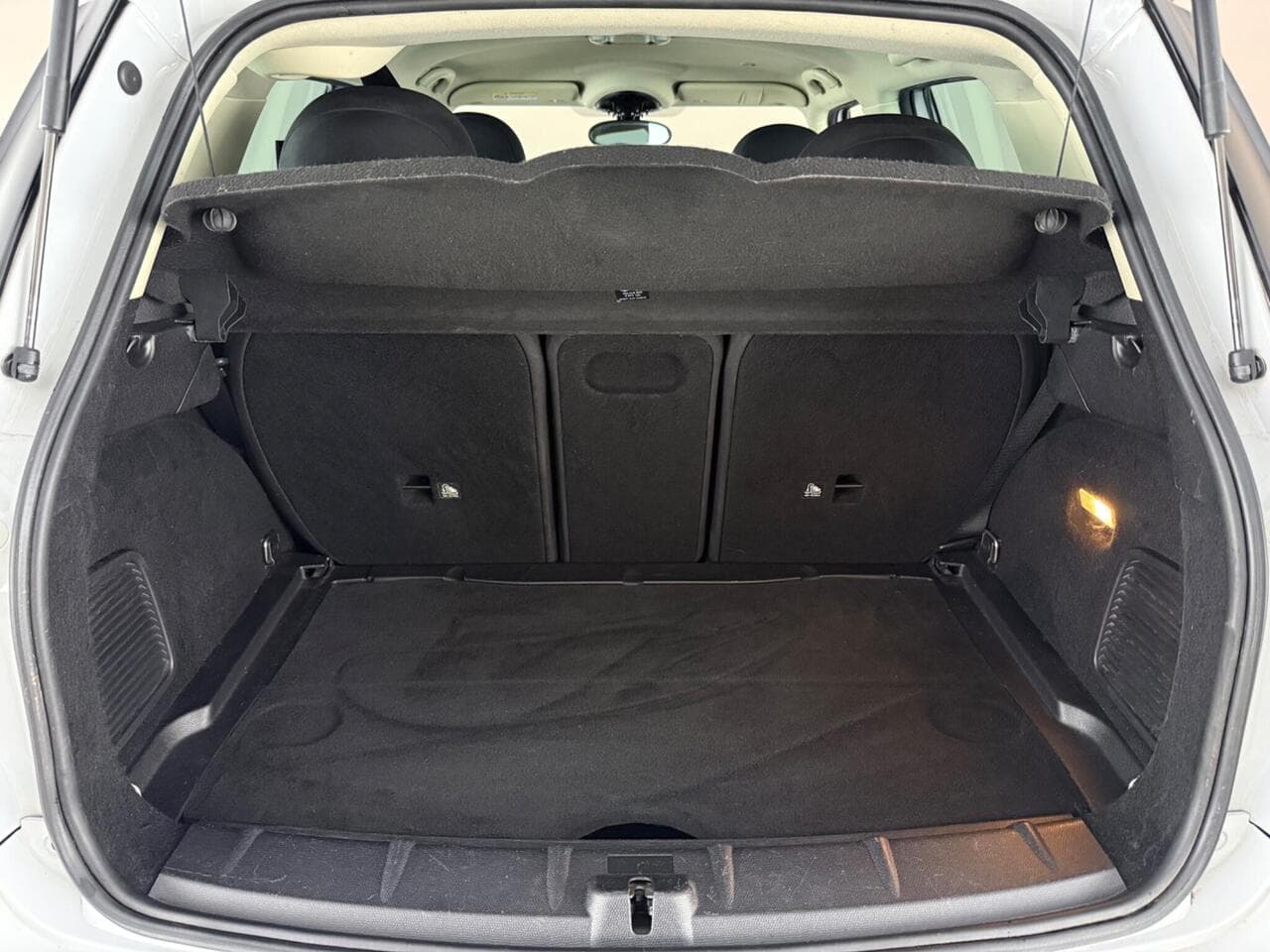 MINI Countryman thumbnail Boot