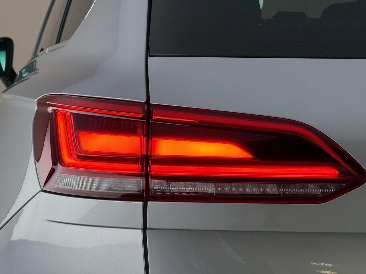 Volkswagen Touareg thumbnail Lights Rear