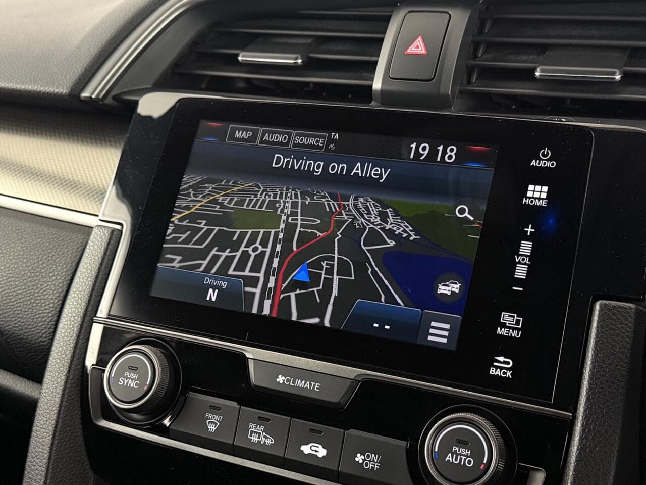 Honda Civic thumbnail Infotainment System