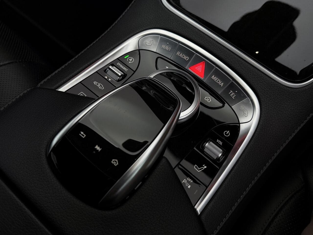 Mercedes-Benz S Class thumbnail Interior Front