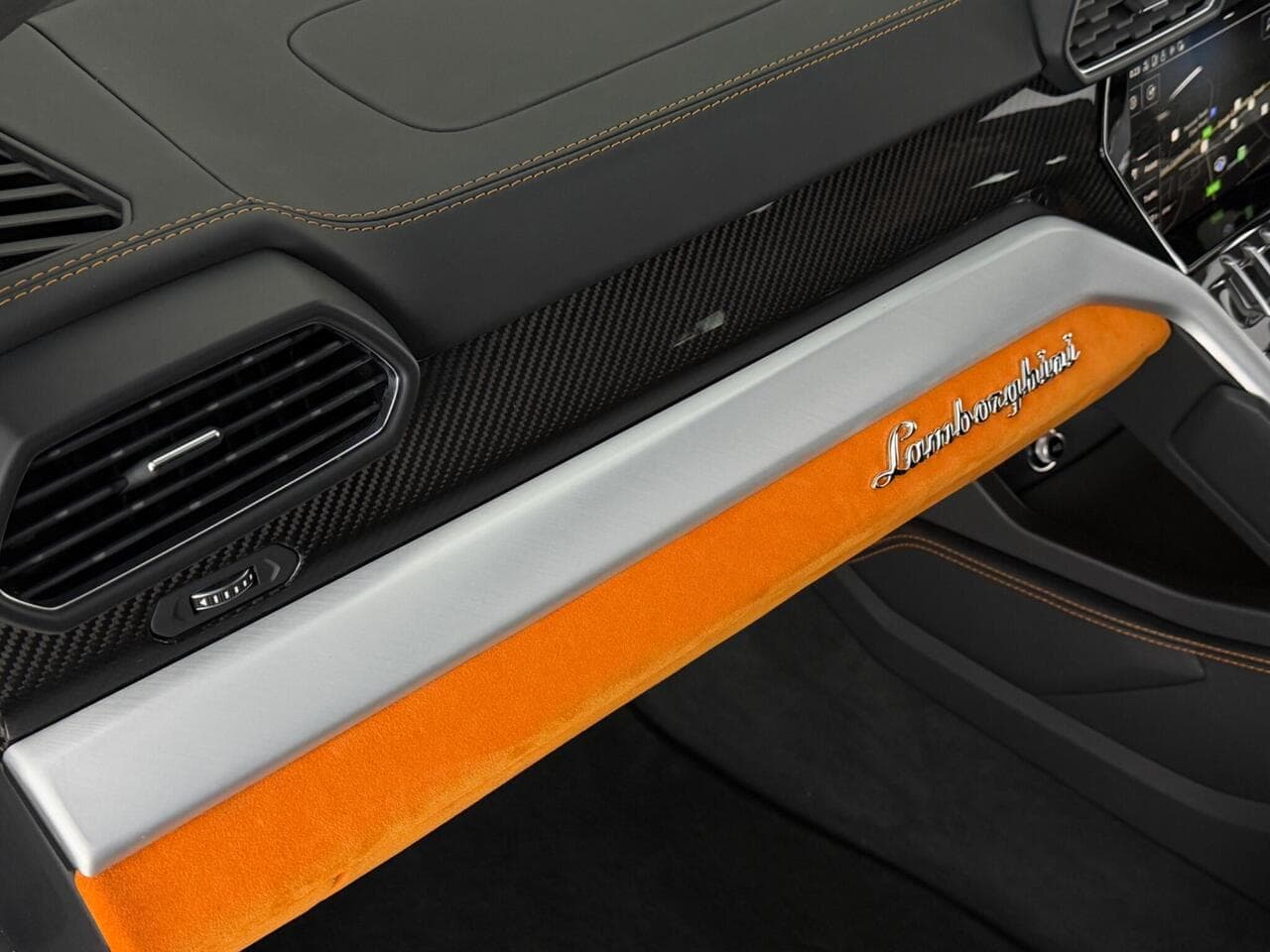 Lamborghini Urus thumbnail Inconclusive